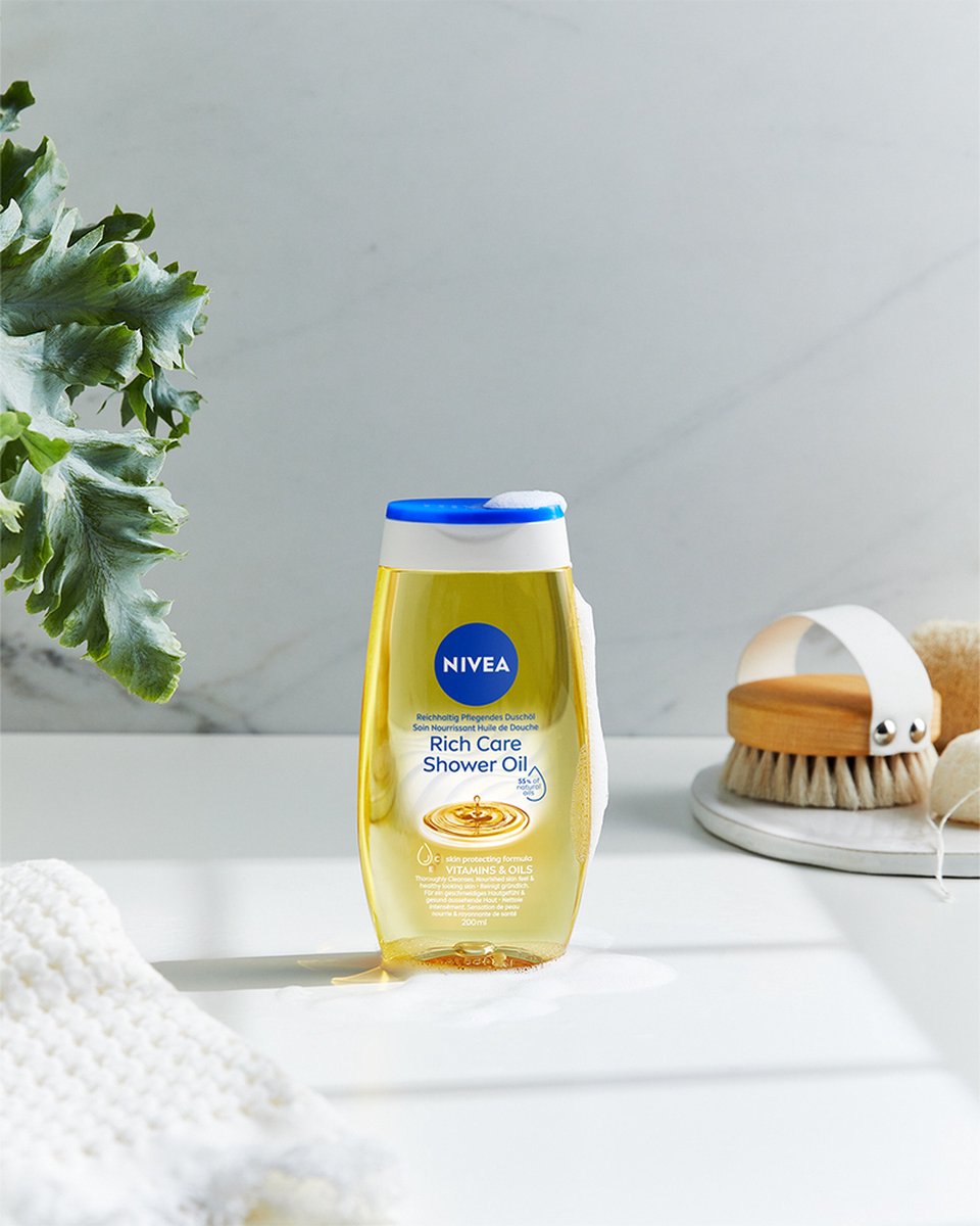 NIVEA Natural Shower Oil with Vitamins C & E